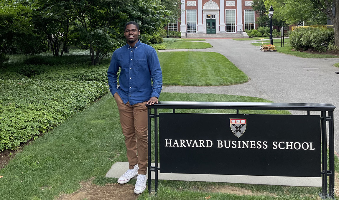 Newest Information: Emerging Senior Conducts Summer time Analysis at Harvard Industry Faculty