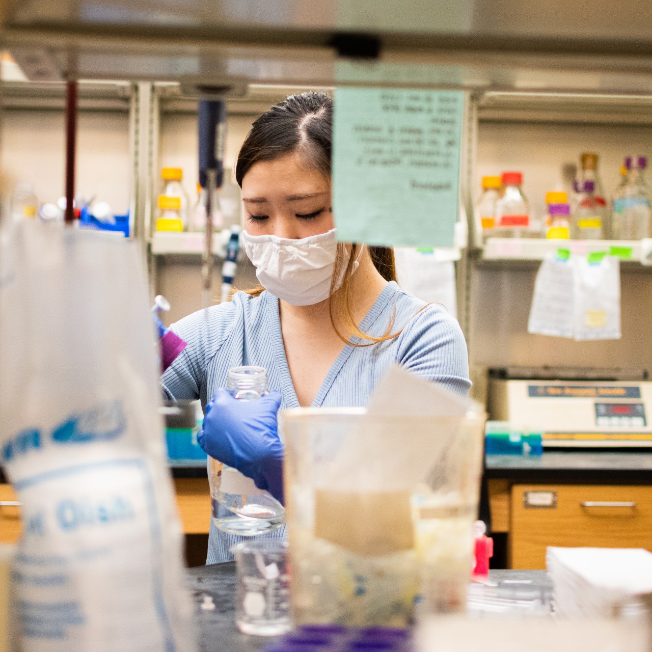 Riri Yoza '23 conducts research during the 2021 summer research period.