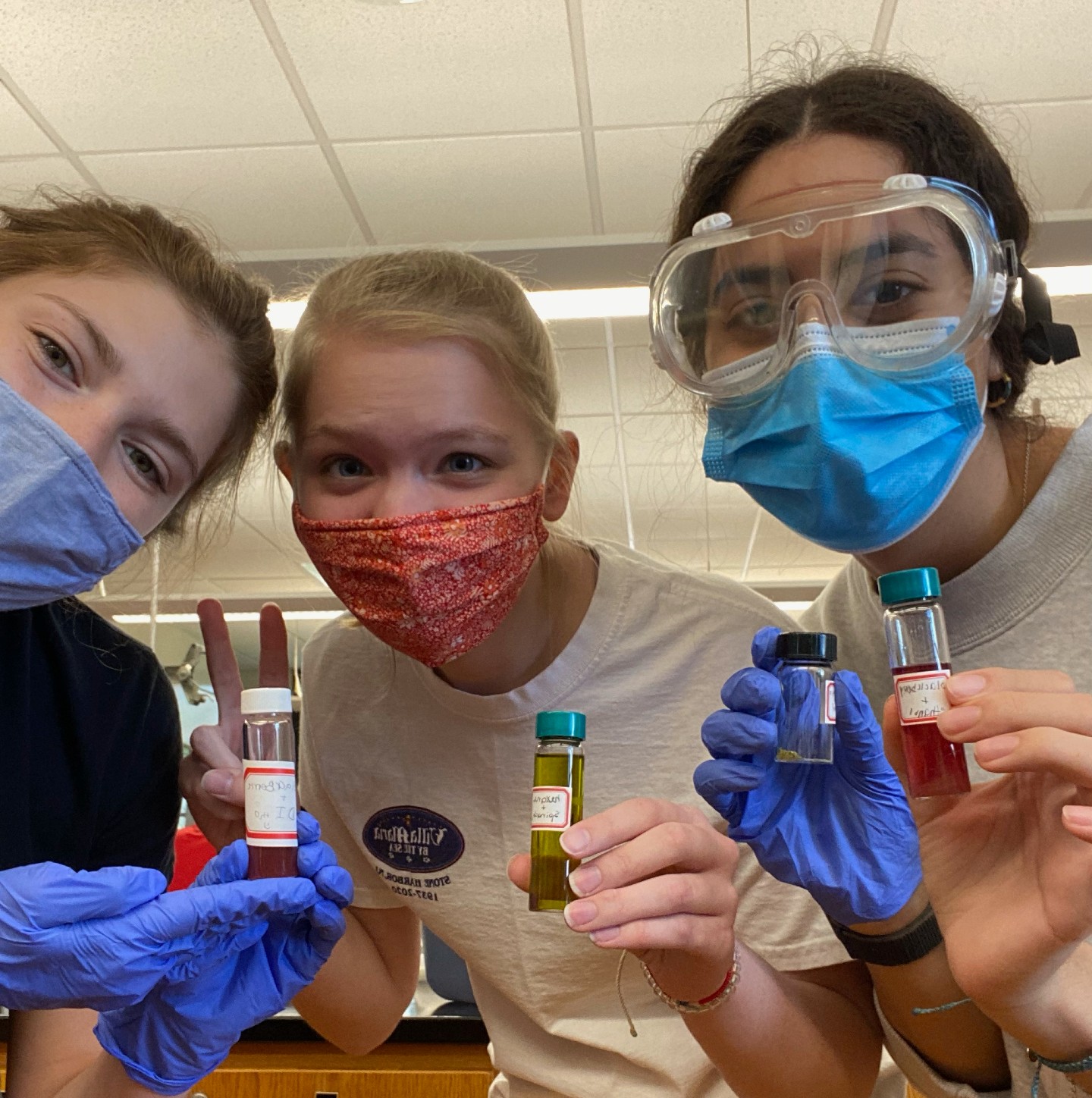 Project Lab students pose during research in Spring '21.