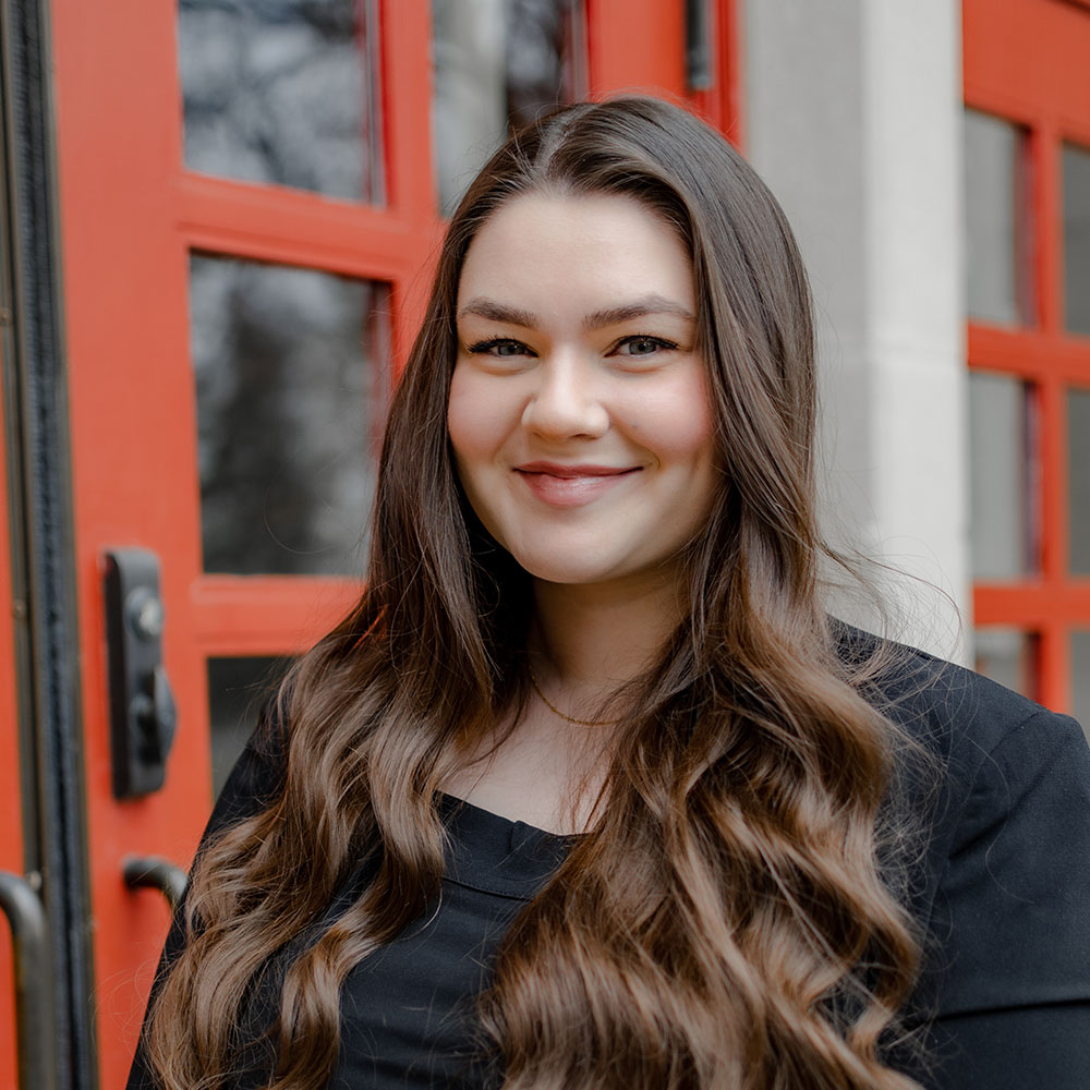 Profile image of Muhlenberg College admissions counselor, Emily Kapelsohn '20.