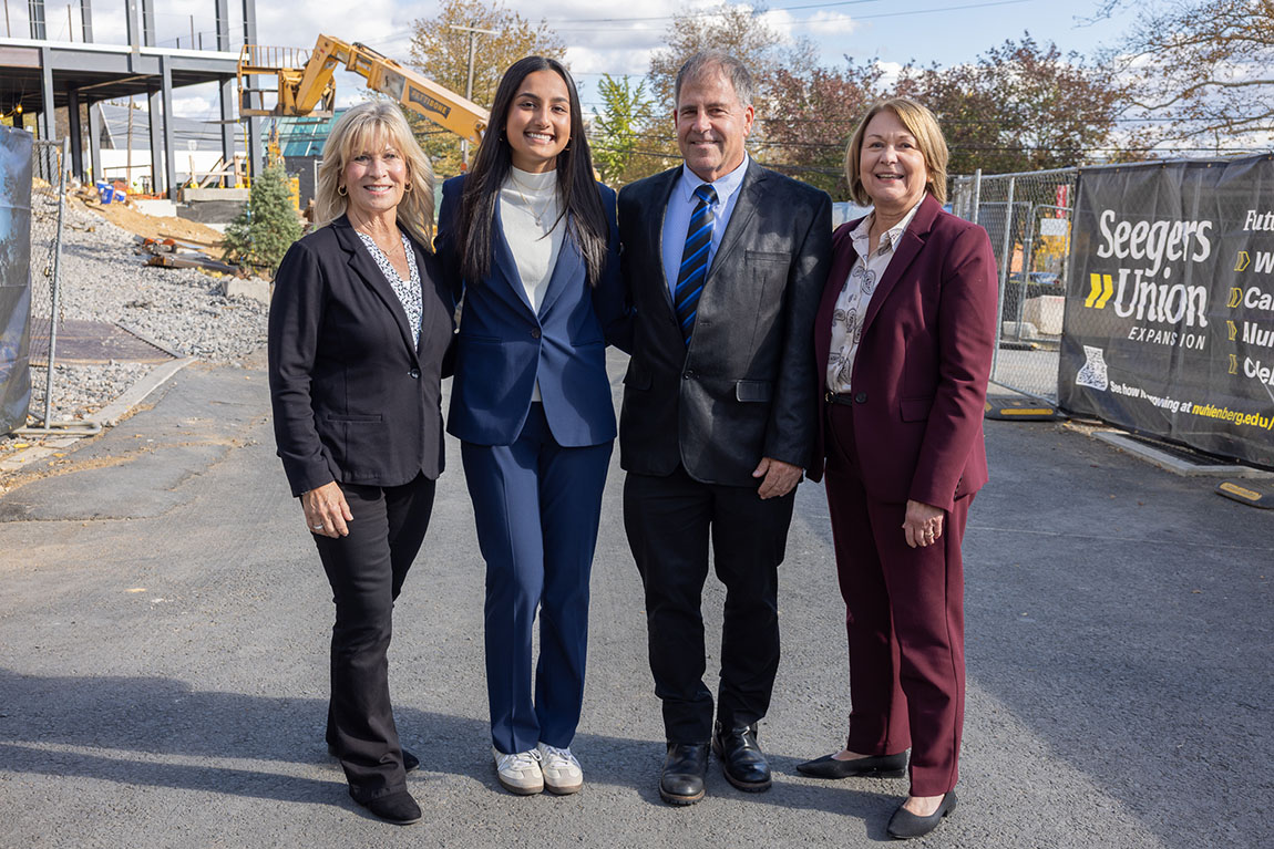 From left: Cathy Fahy, Sabeen Safi '26, Gerry Fahy '79, President Harring