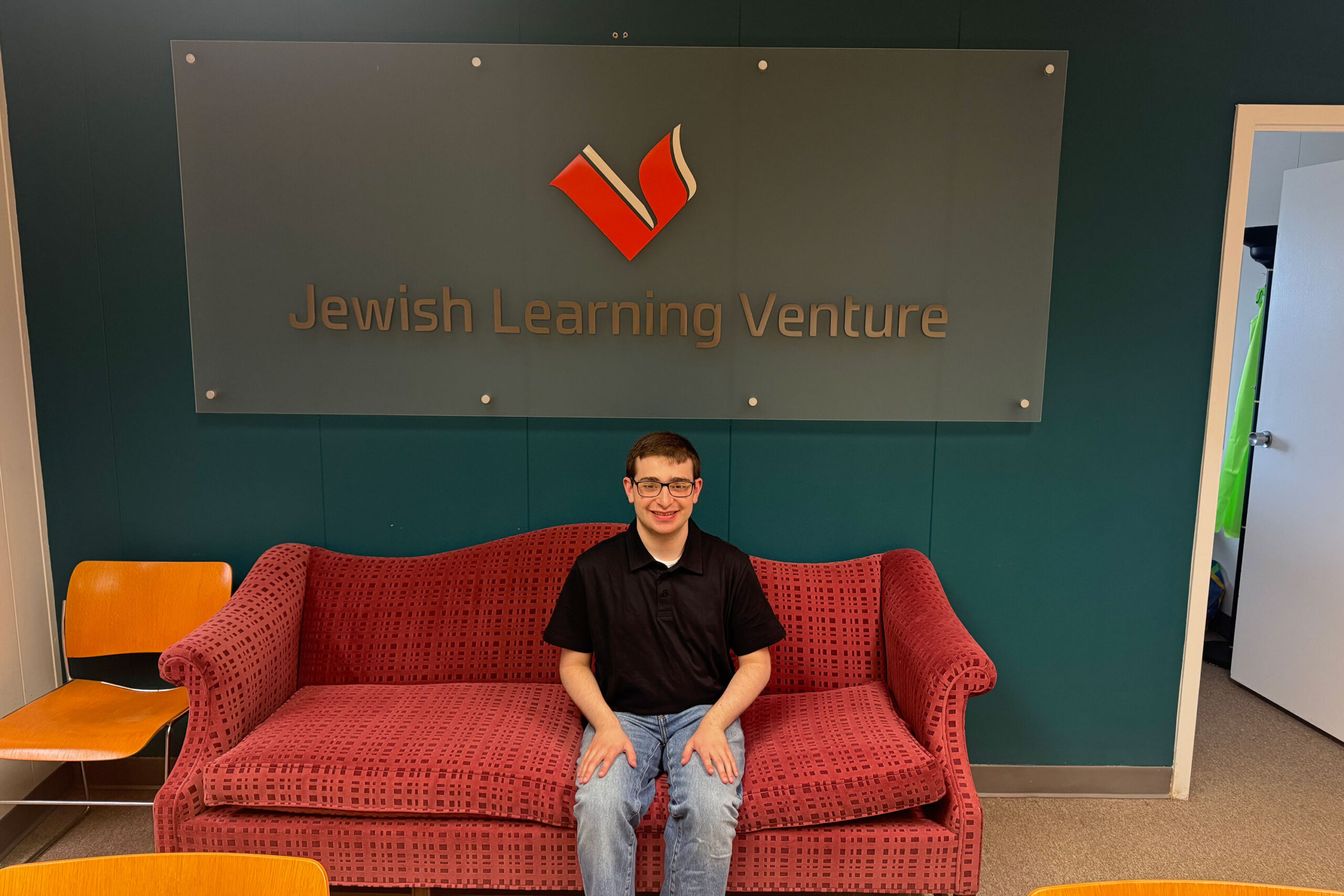 Andrew Walters ’28 Interns With Jewish Nonprofit