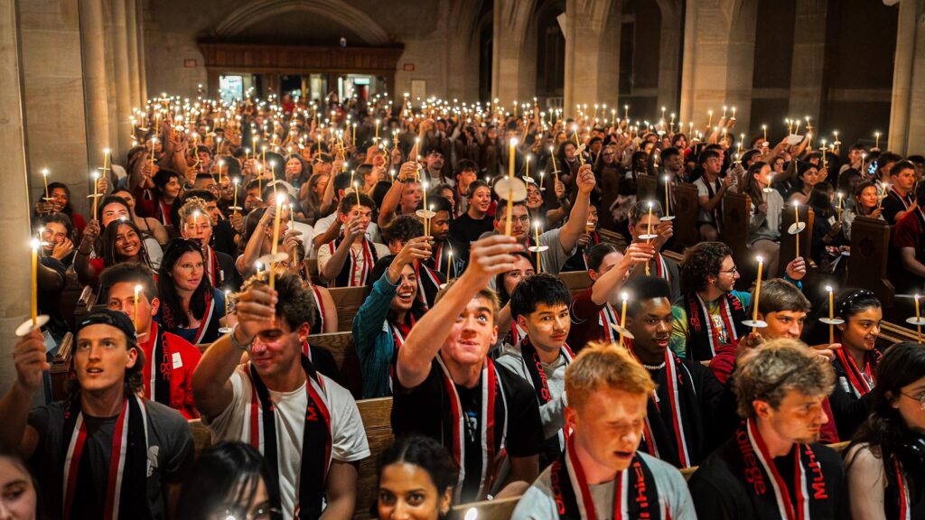 Candle Lighting_0001_2025-08-21 Fall Orientation - Joe Romano-301