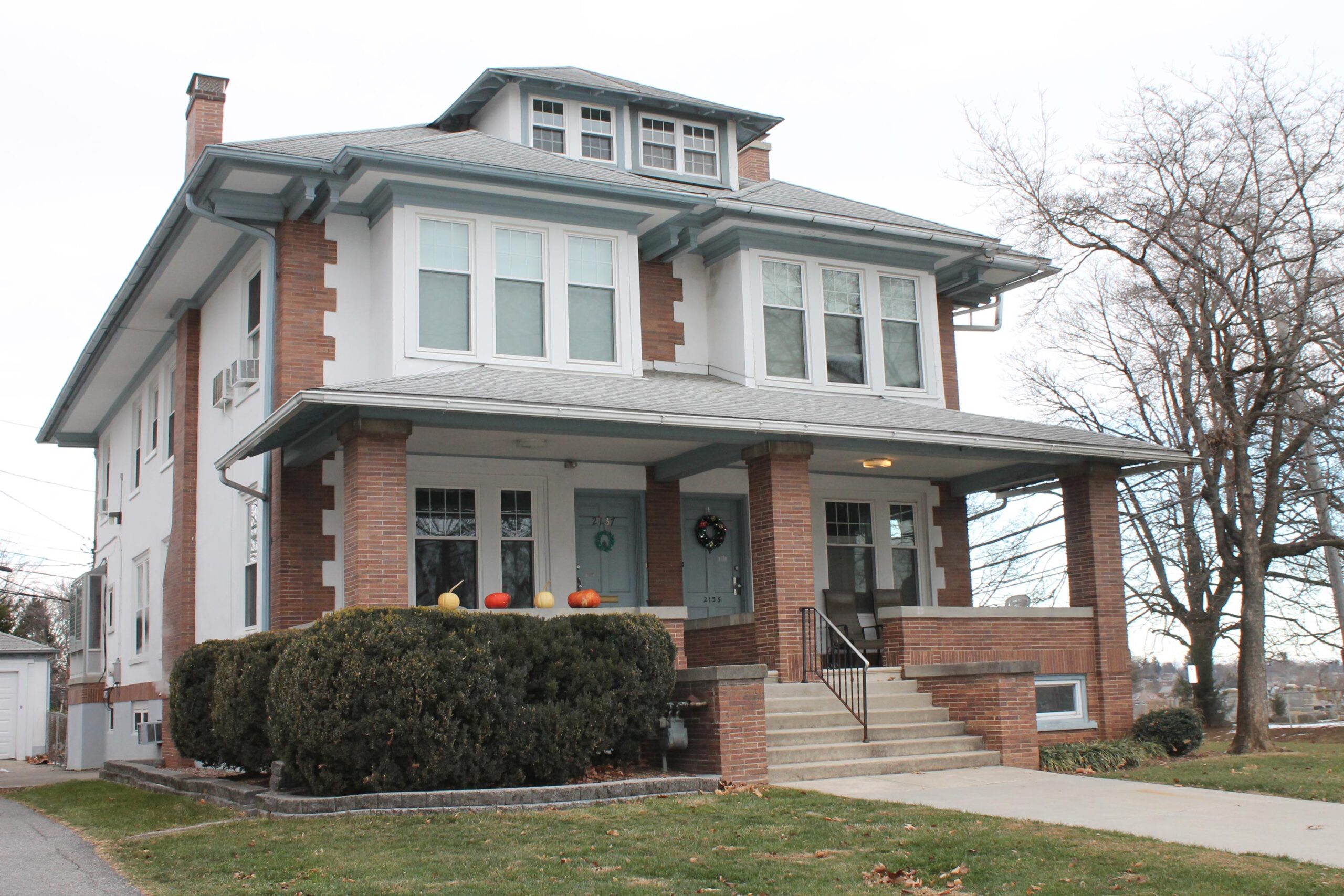 housing for upperclassmen