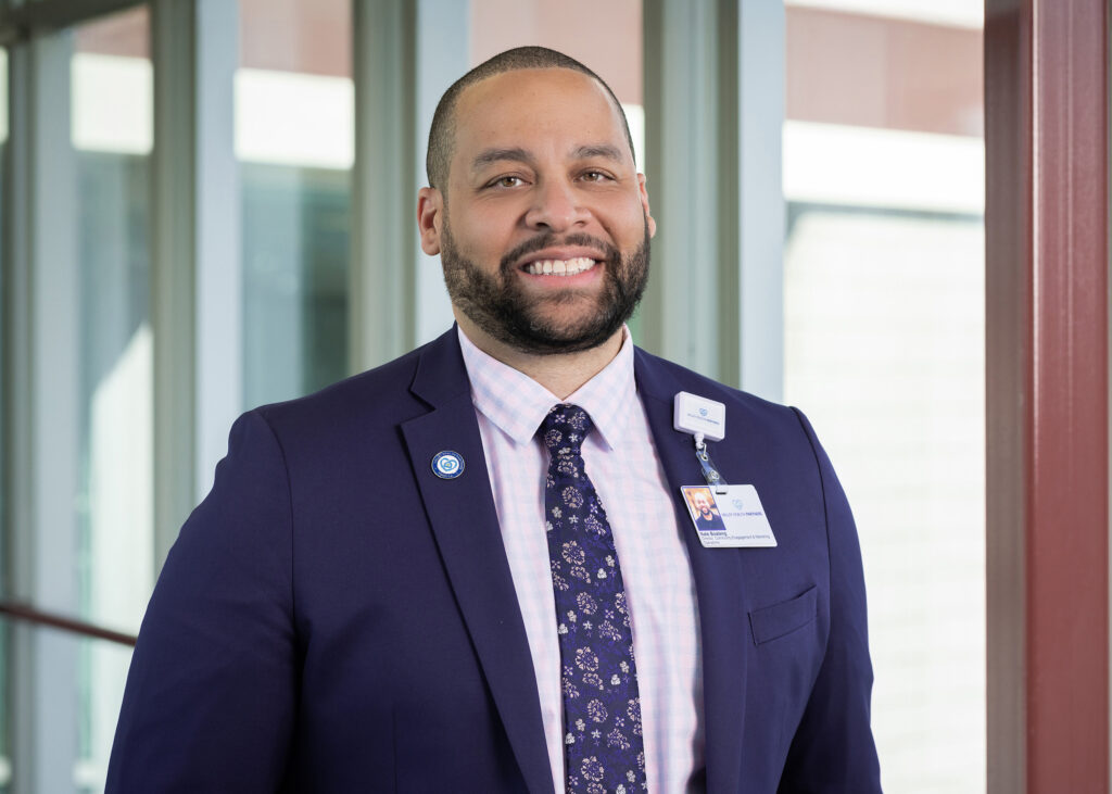 Portrait photo of Nate Boateng smiling