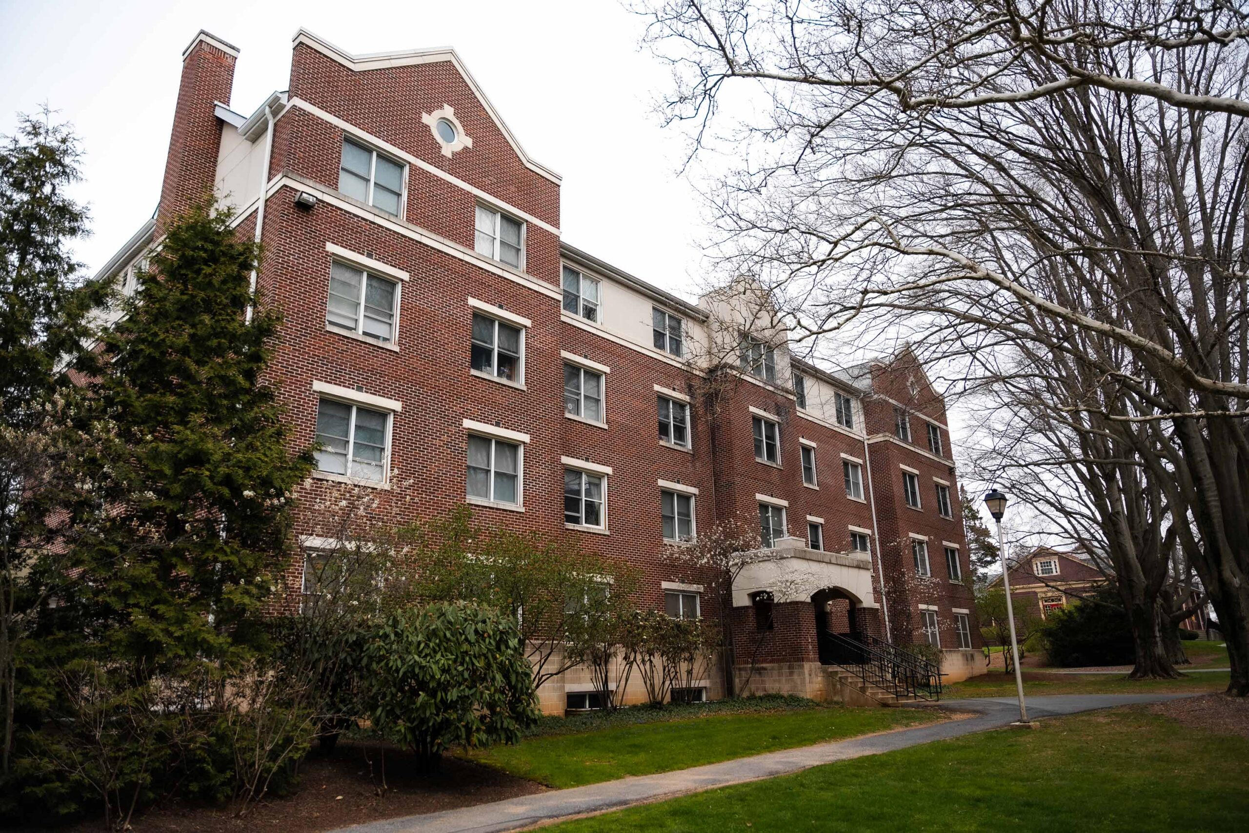 housing for upperclassmen